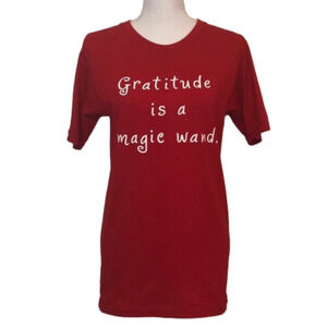 “GRATITUDE IS A MAGIC WAND” T-SHIRT ✨✨✨